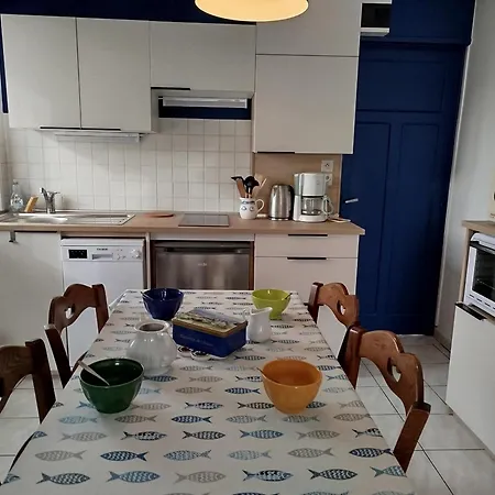 Hébergement de vacances Notre Désir 100 M De La *