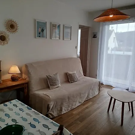 Notre Désir 100 M De La * Jullouville-les-Pins
