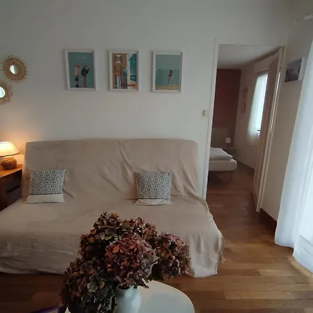 Notre Desir 100 M De La Jullouville-les-Pins