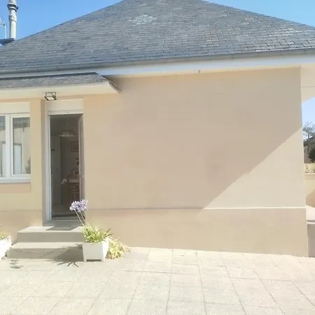 Notre Desir 100 M De La Disponible Du 19 Au 25 Juillet Festival Des Grandes Marees Tatil Evi Jullouville-les-Pins