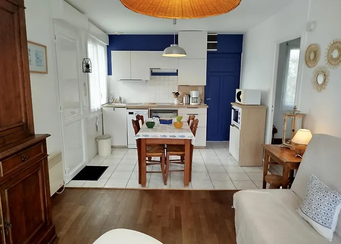 Holiday home Notre Desir 100 M De La Jullouville-les-Pins