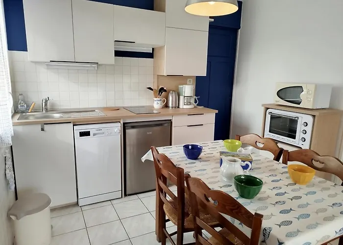 Notre Desir 100 M De La * Jullouville-les-Pins