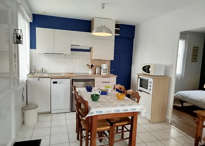 Notre Desir 100 M De La Jullouville-les-Pins