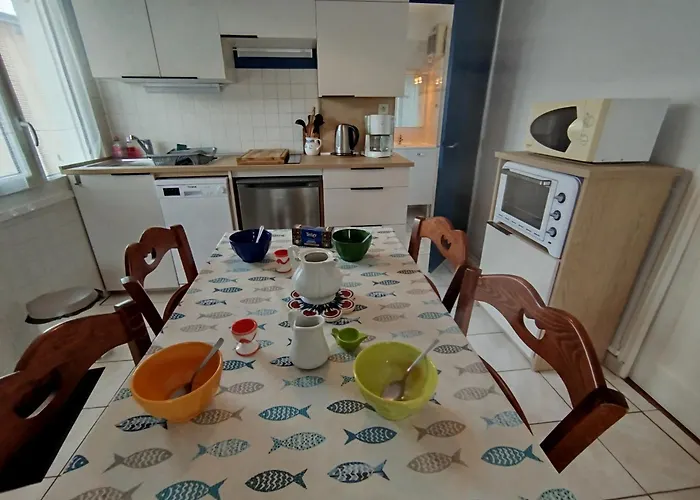 Notre Desir 100 M De La * Jullouville-les-Pins